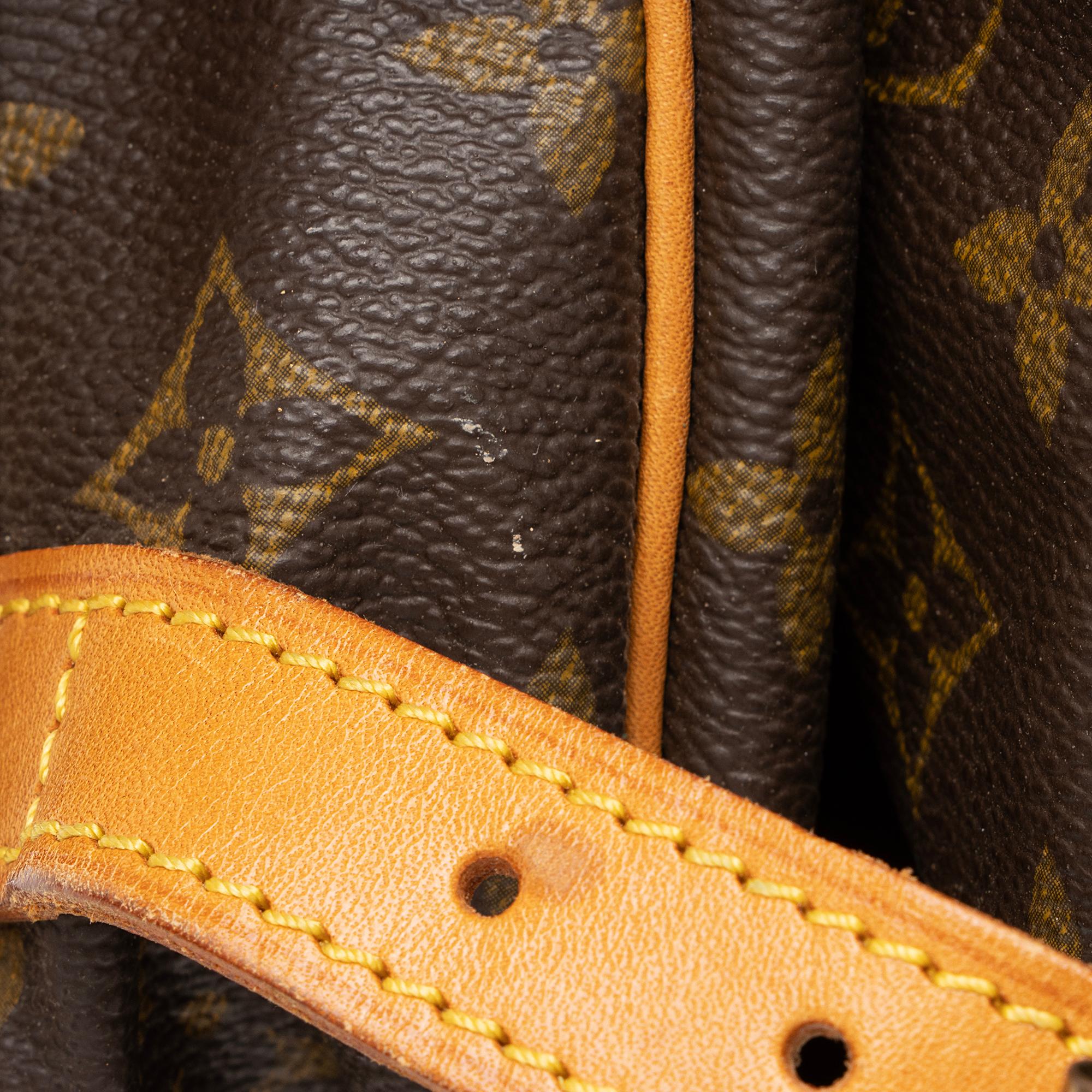 Louis Vuitton Vintage Monogram Canvas Saumur 30 Messenger Bag (SHF-KLQMaQ) - Image 10