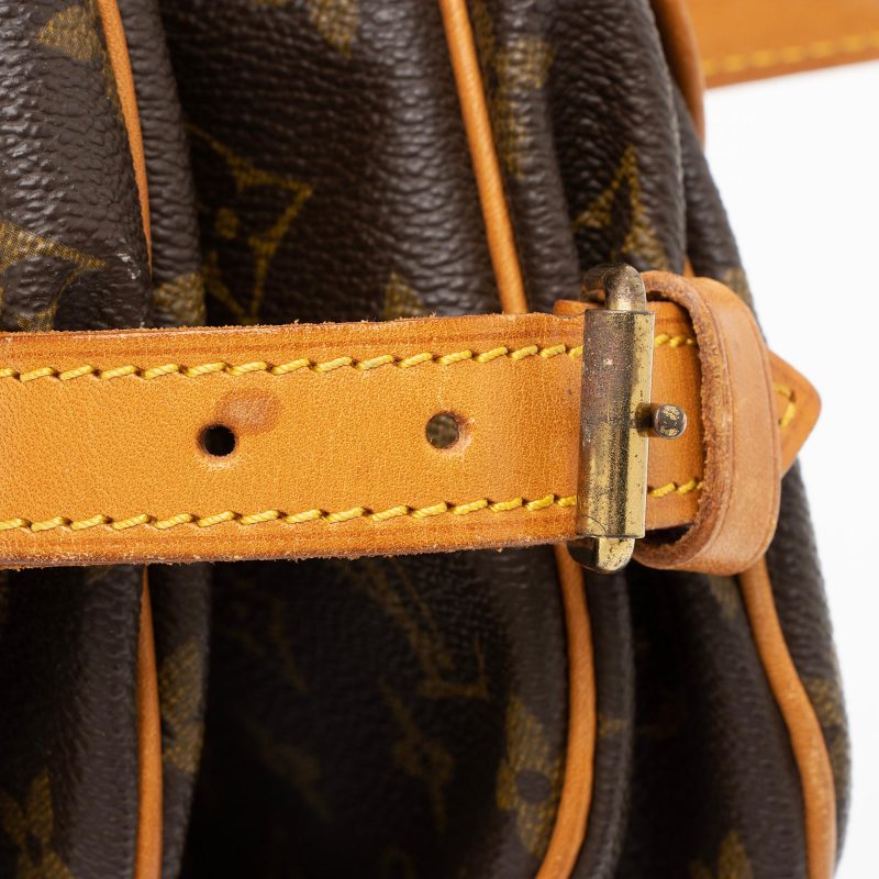 Louis Vuitton Vintage Monogram Canvas Saumur 30 Messenger Bag (SHF-KLQMaQ) - Image 11
