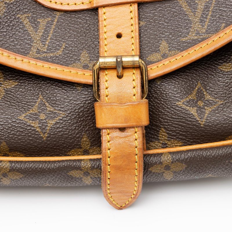 Louis Vuitton Vintage Monogram Canvas Saumur 30 Messenger Bag (SHF-KLQMaQ) - Image 12