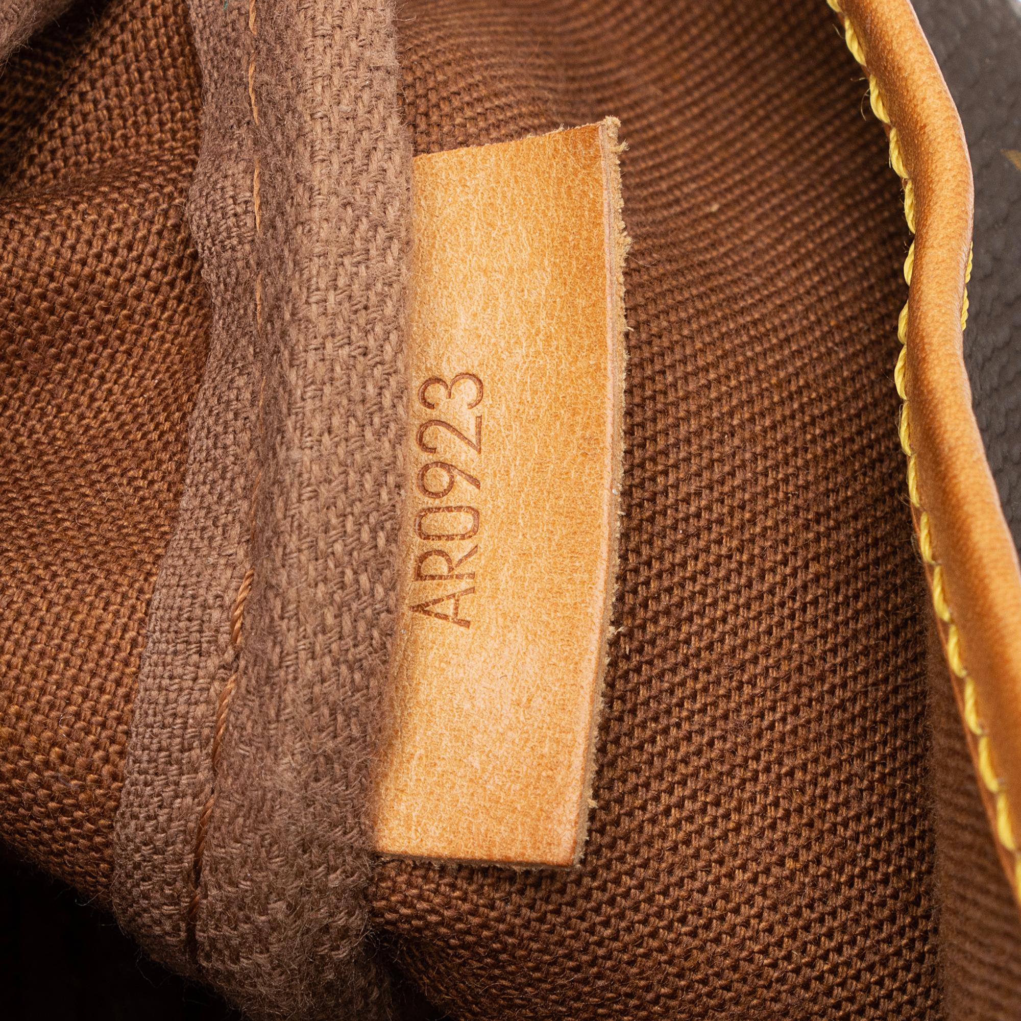 Louis Vuitton Vintage Monogram Canvas Saumur 30 Messenger Bag (SHF-KLQMaQ) - Image 14