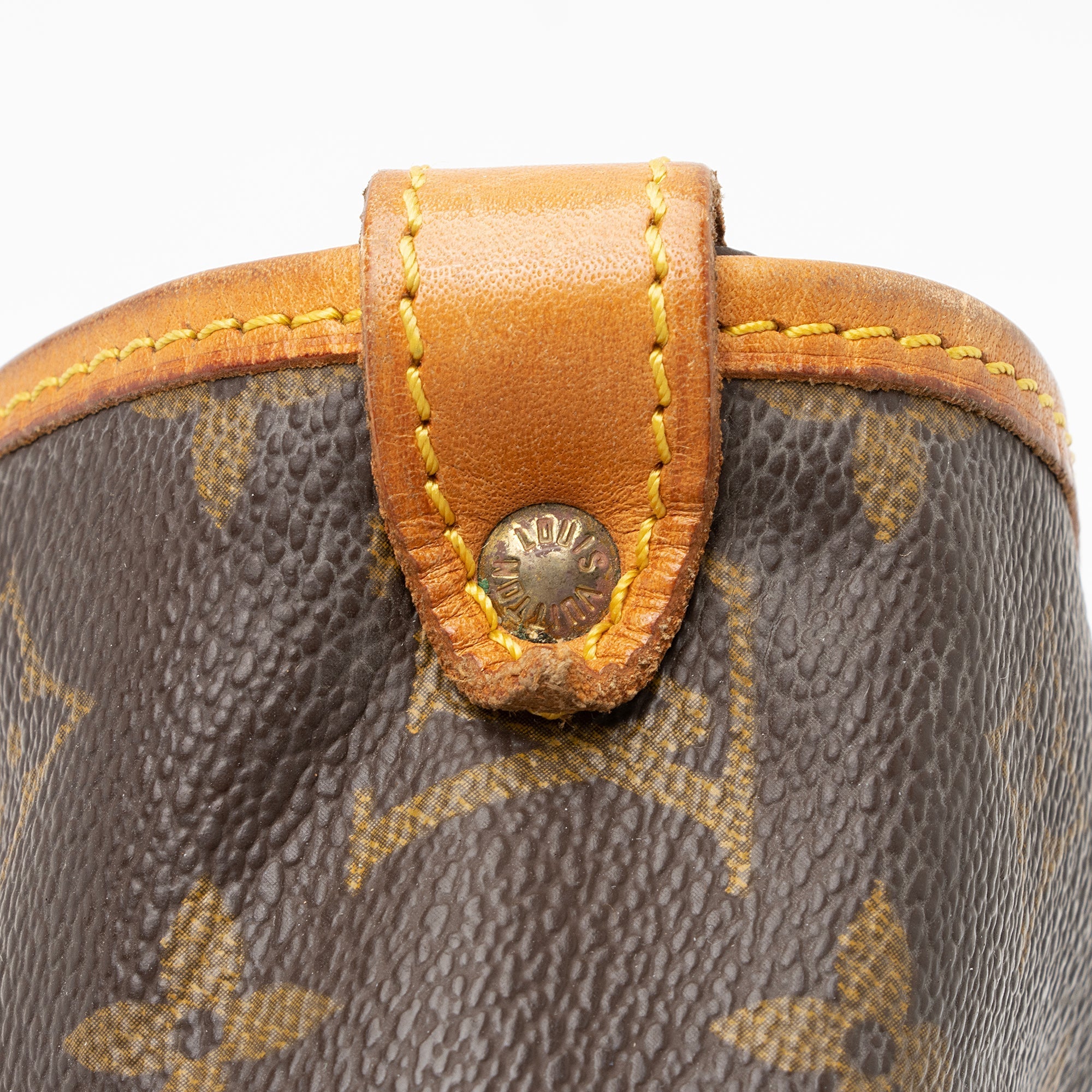 Louis Vuitton Vintage Monogram Canvas Saumur 30 Messenger Bag (SHF-qN3Go7) - Image 10