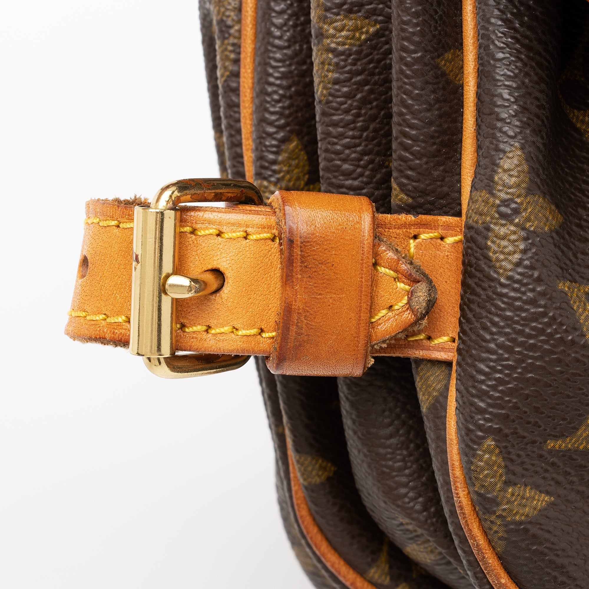 Louis Vuitton Vintage Monogram Canvas Saumur 30 Messenger Bag (SHF-qN3Go7) - Image 11