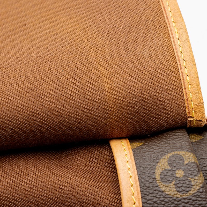 Louis Vuitton Vintage Monogram Canvas Saumur 35 Messenger Bag (SHF-20845) - Image 10