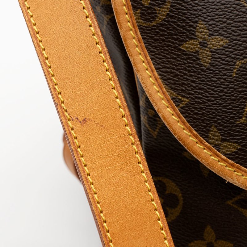 Louis Vuitton Vintage Monogram Canvas Saumur 35 Messenger Bag (SHF-20845) - Image 14