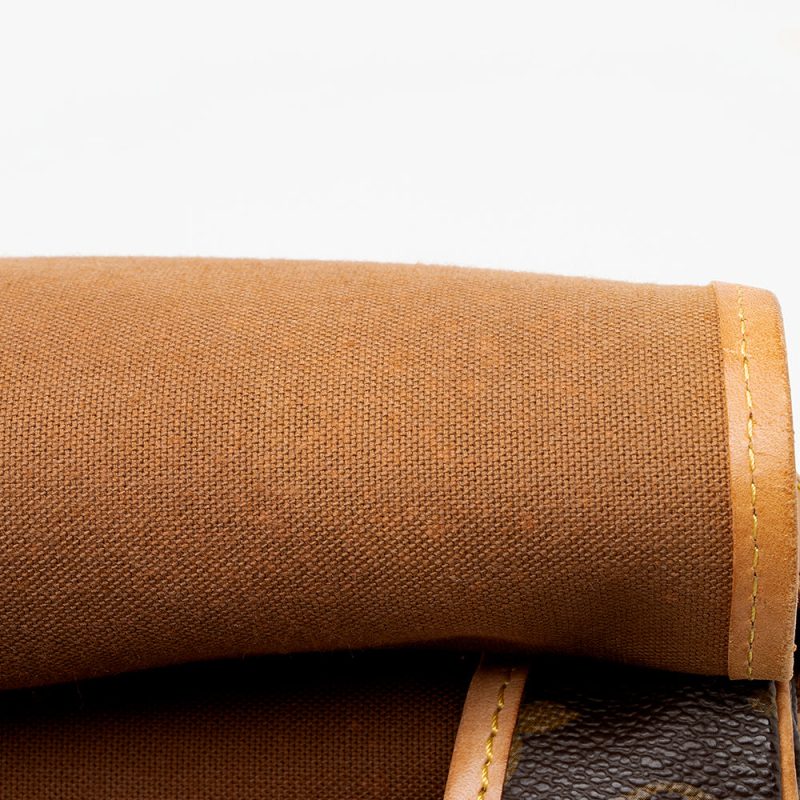Louis Vuitton Vintage Monogram Canvas Saumur 35 Messenger Bag (SHF-21214) - Image 10