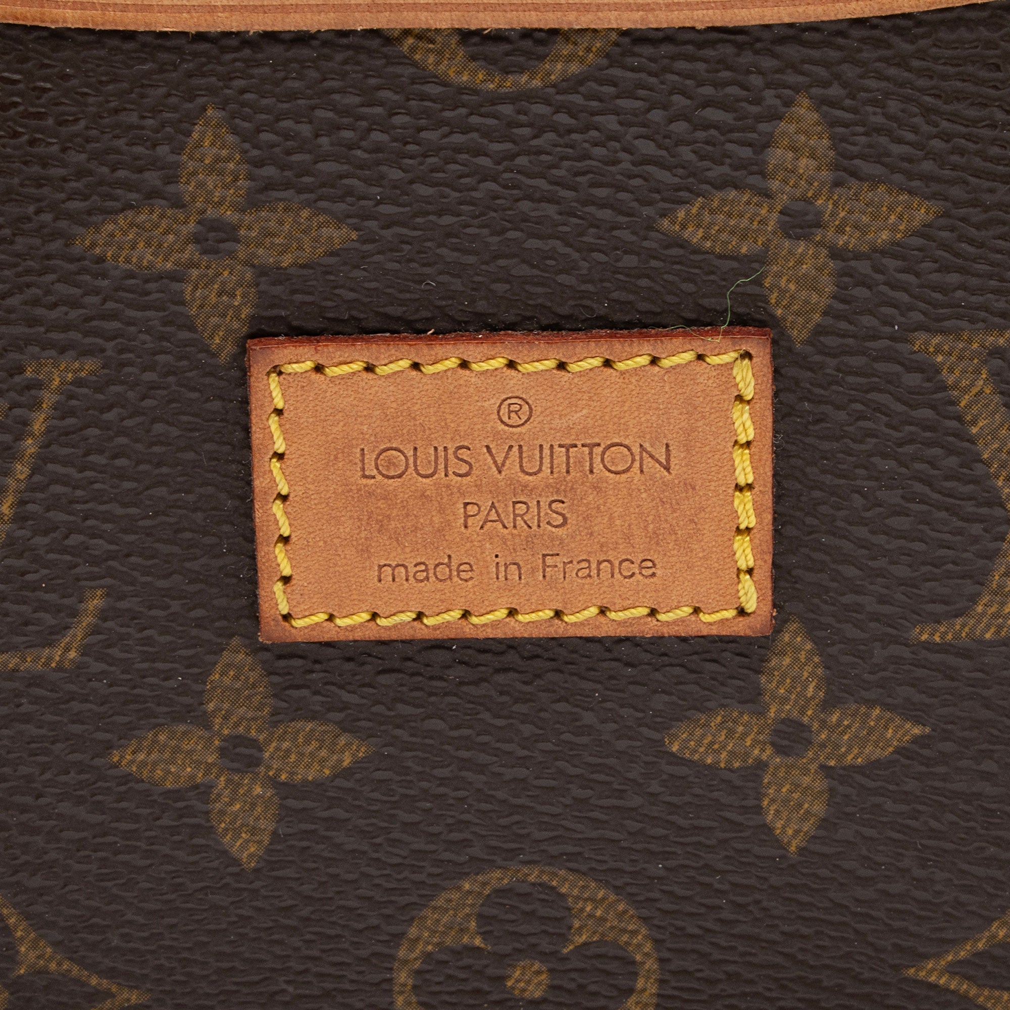 Louis Vuitton Vintage Monogram Canvas Saumur 35 Messenger Bag (SHF-523WYh) - Image 8