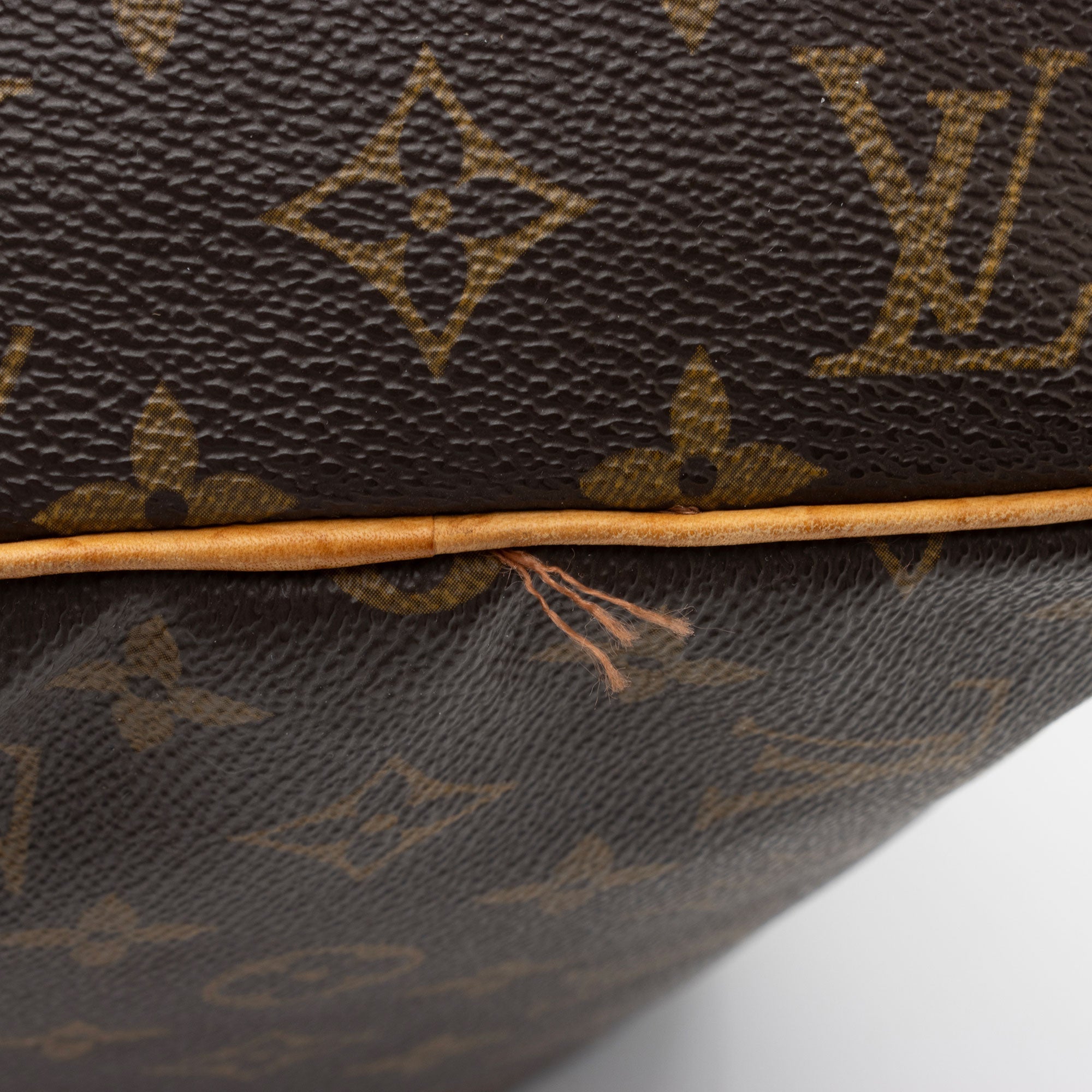 Louis Vuitton Vintage Monogram Canvas Speedy 30 Satchel - FINAL SALE (SHF-VUH7fs) - Image 15