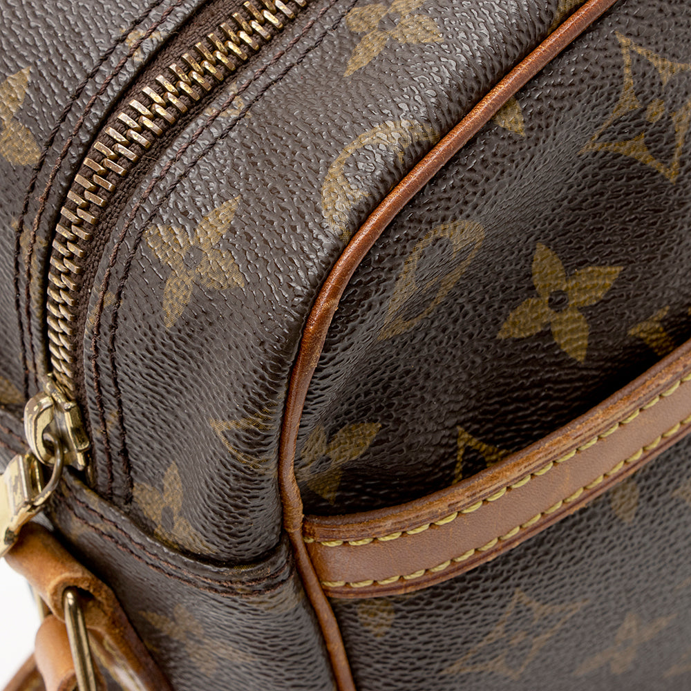 Louis Vuitton Vintage Monogram Canvas Trocadero 27 Shoulder Bag (SHF-22092) - Image 17