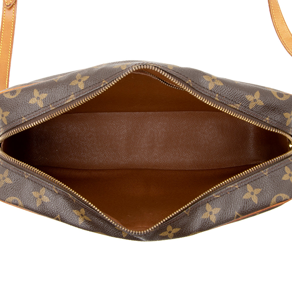 Louis Vuitton Vintage Monogram Canvas Trocadero 27 Shoulder Bag (SHF-22092) - Image 6