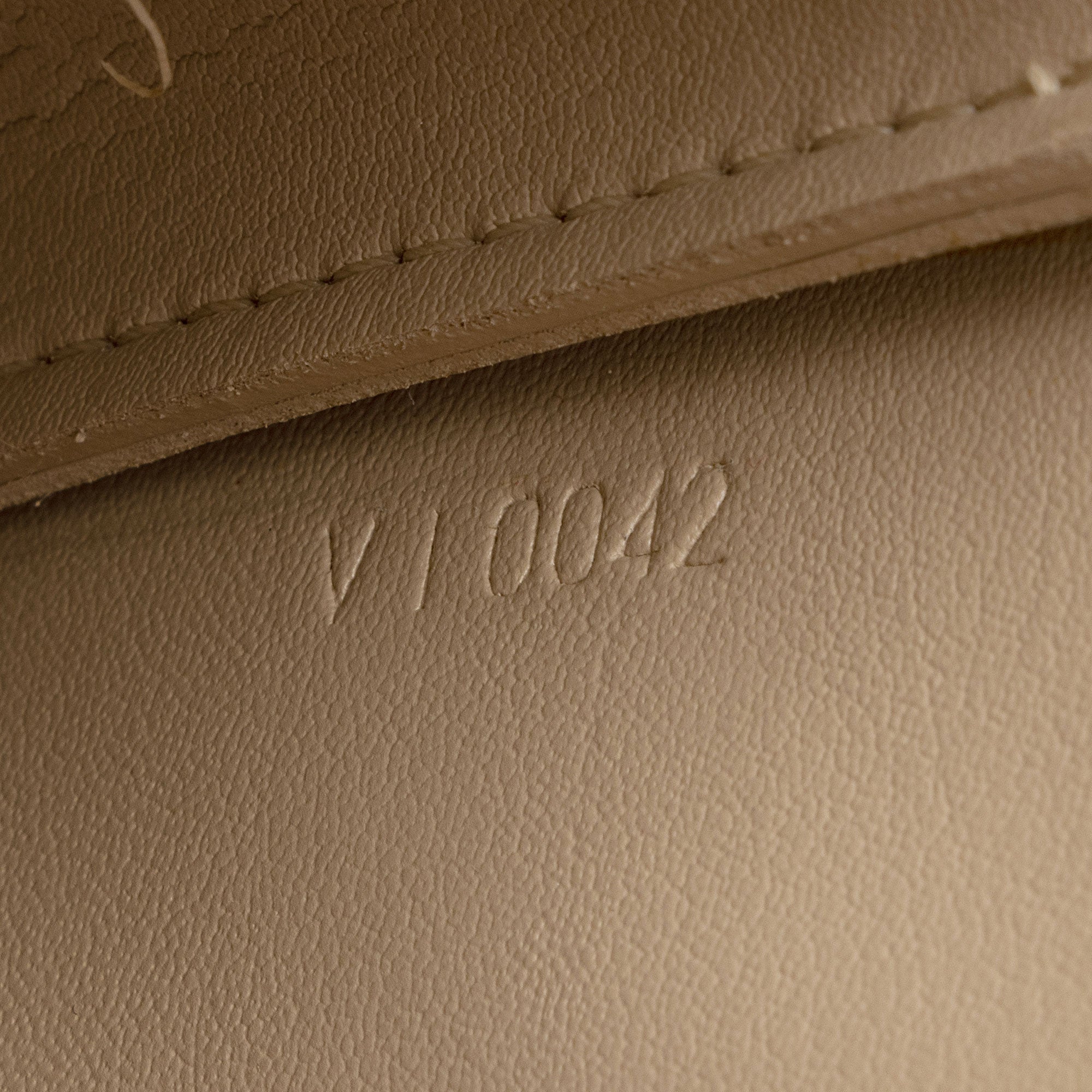 Louis Vuitton Vintage Monogram Vernis Lexington Pochette (SHF-PCMpzr) - Image 5