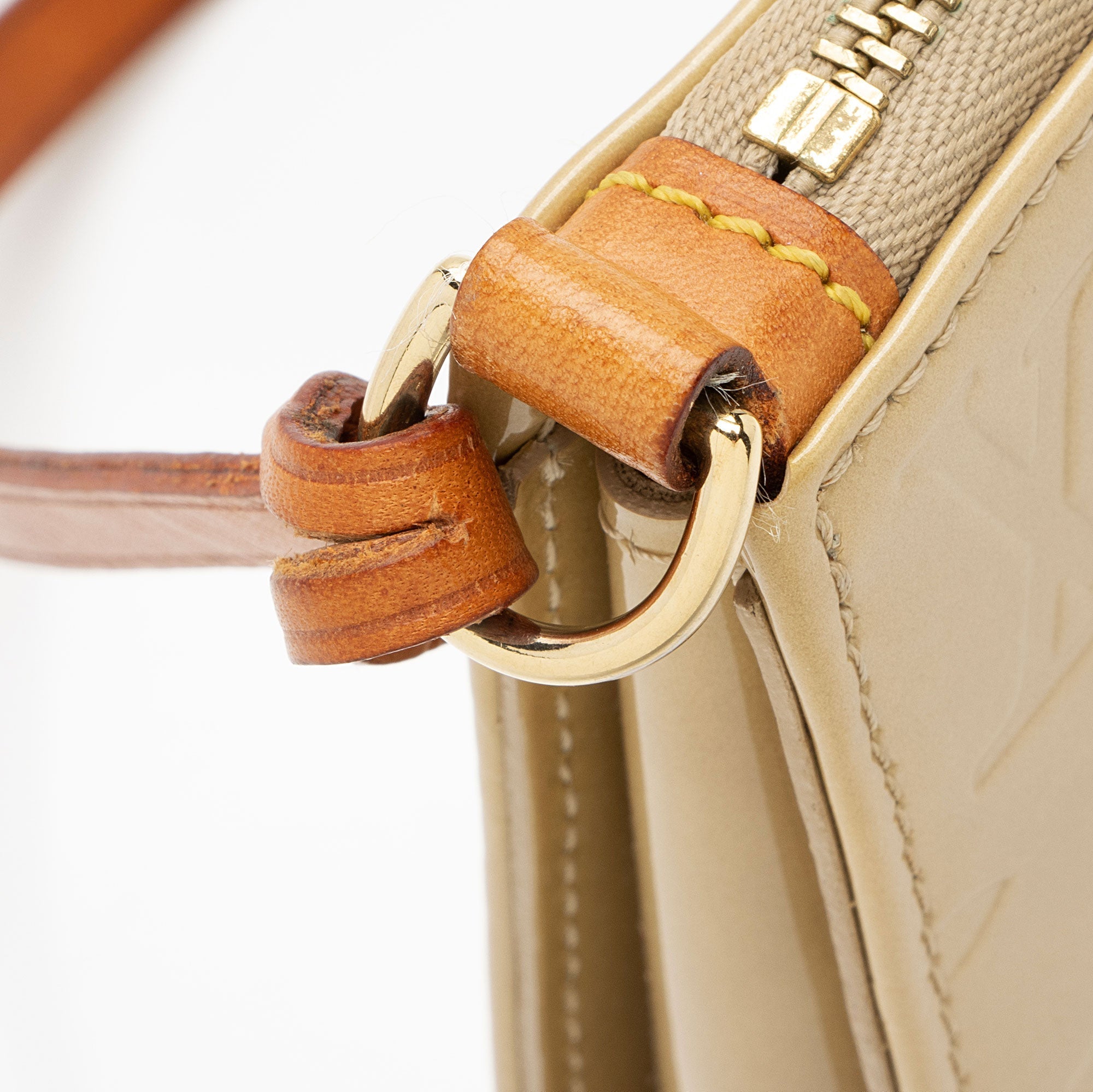 Louis Vuitton Vintage Monogram Vernis Lexington Pochette (SHF-PCMpzr) - Image 14