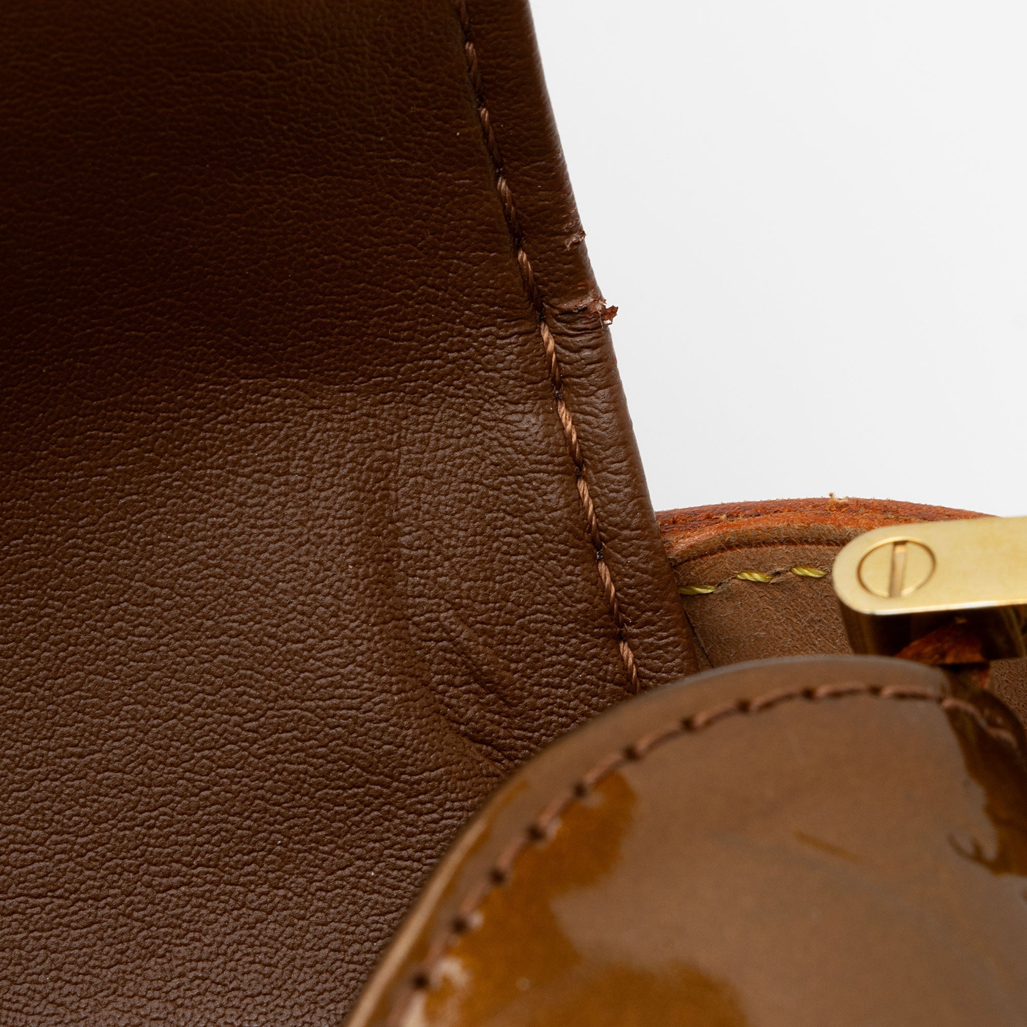 Louis Vuitton Vintage Monogram Vernis Thompson Street Shoulder Bag (SHF-7Sbff0) - Image 10