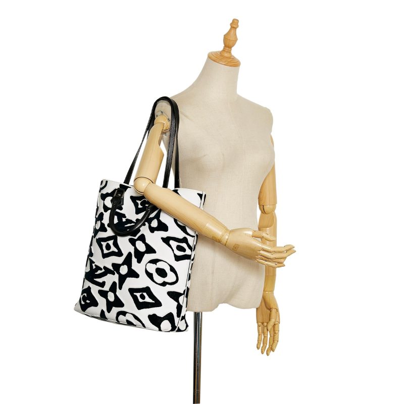 Louis Vuitton x Urs Fischer Tufted Monogram Cabas (SHG-NOwzVR) - Image 4