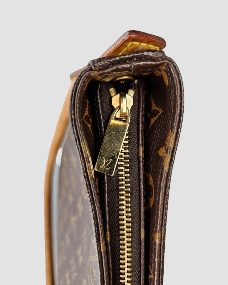 Louis Vuitton Looping GM Monogram - Image 9