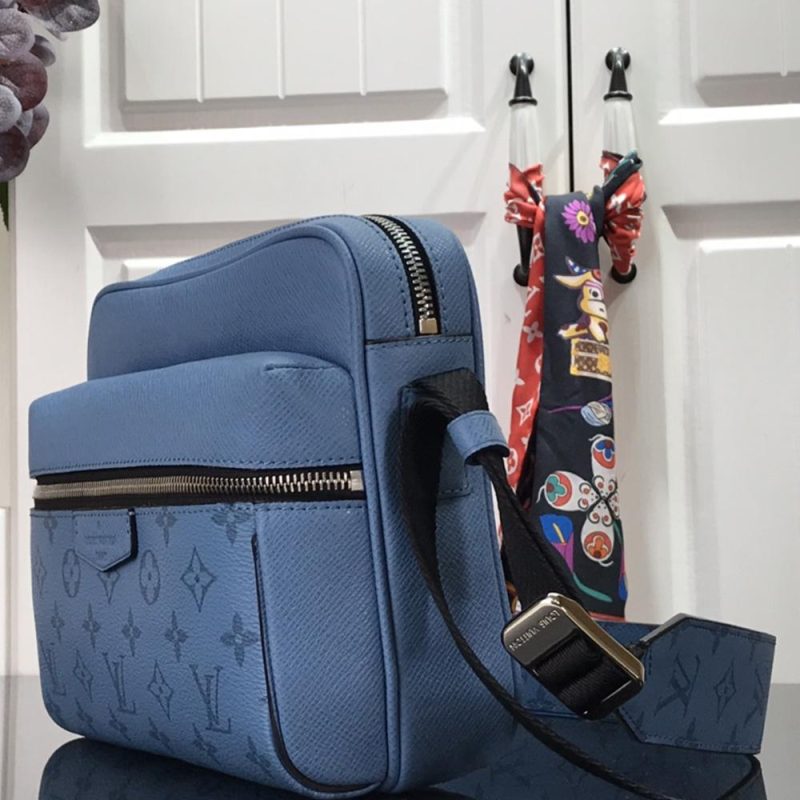 Louis Vuitton Messenger Bag - Image 5