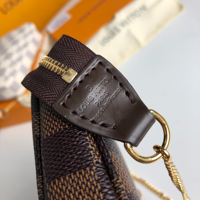 Louis Vuitton mini pochette accessoires - Image 5