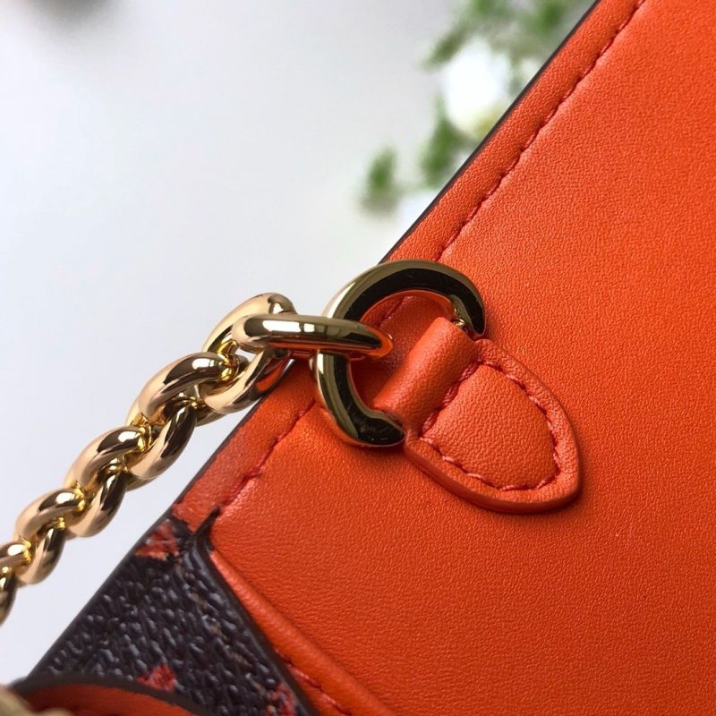 Louis Vuitton Wallet - Image 5