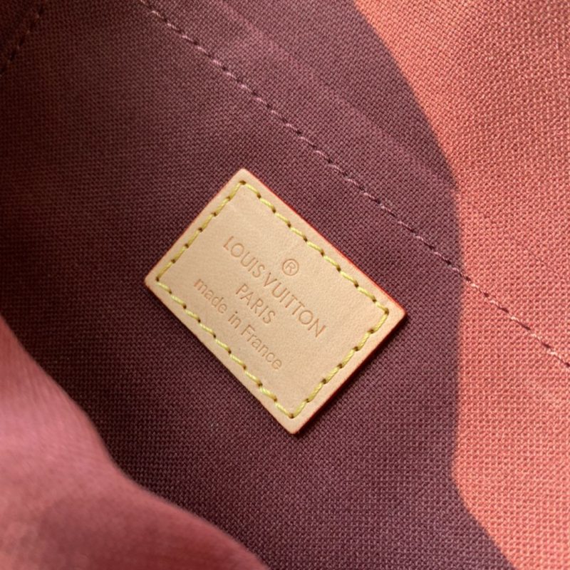 Louis Vuitton Favorite PM Monogram Canvas - Image 8