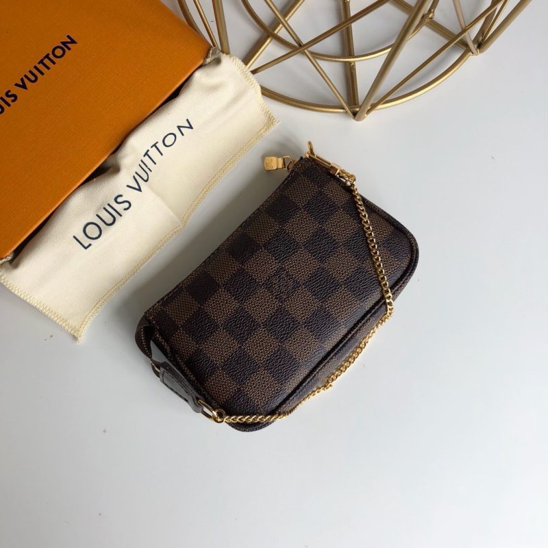 Louis Vuitton mini pochette accessoires - Image 7