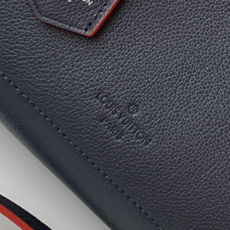 Louis Vuitton LOCKME DAY BAG - Image 7