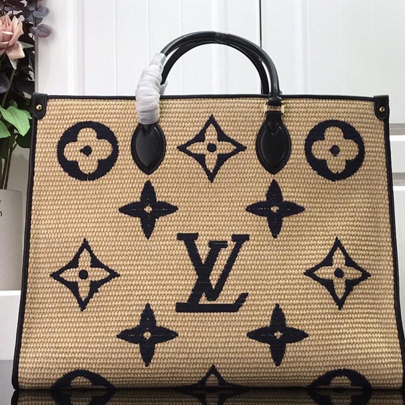 Louis Vuitton ON THE GO GM - Image 6