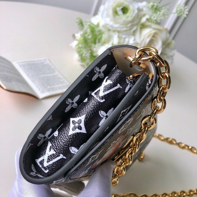 Louis Vuitton Wallet - Image 8
