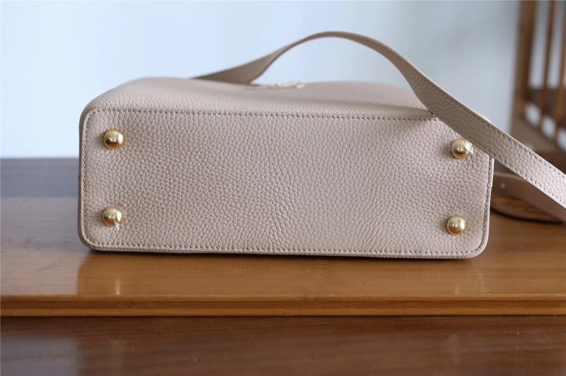 Louis Vuitton Capucines MM Bag - Image 3