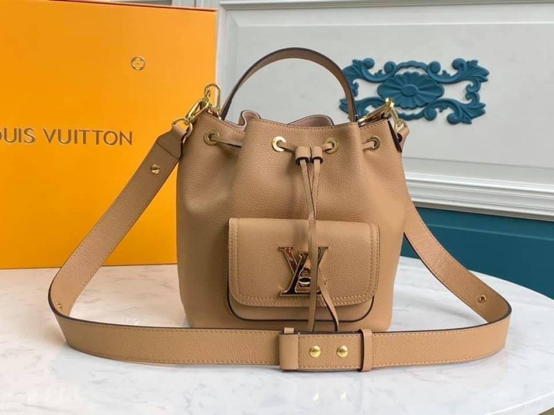 Louis Vuitton Lockme Bucket Bag - Image 9