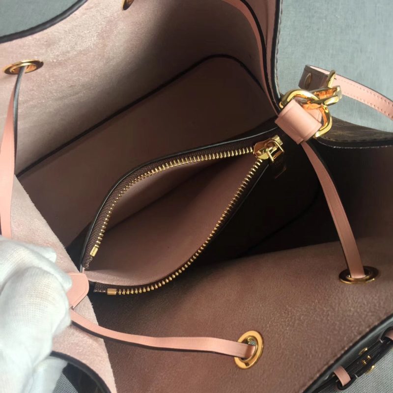 Louis Vuitton NeoNoe MM Bag - Image 7