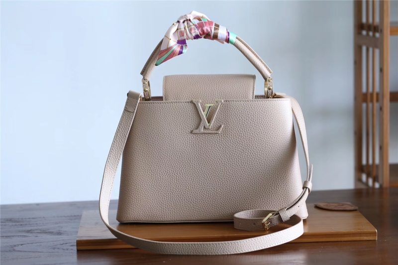 Louis Vuitton Capucines MM Bag - Image 9
