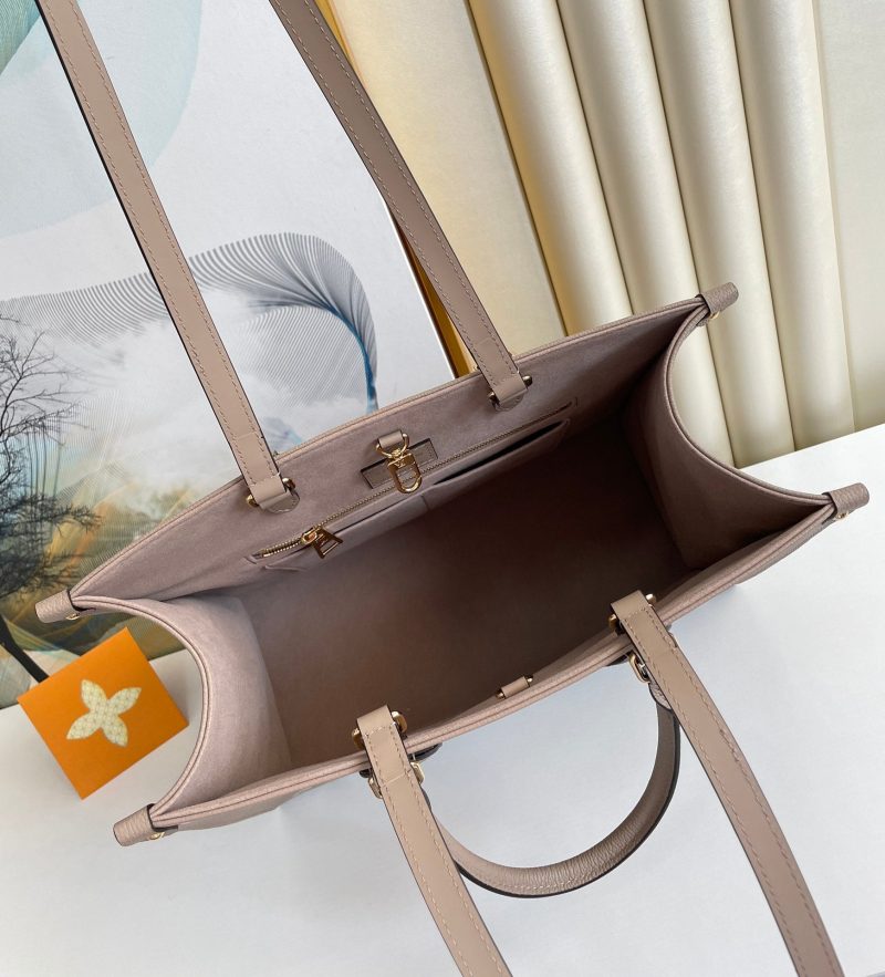 Louis Vuitton OnTheGo MM Tote Bag - Image 4