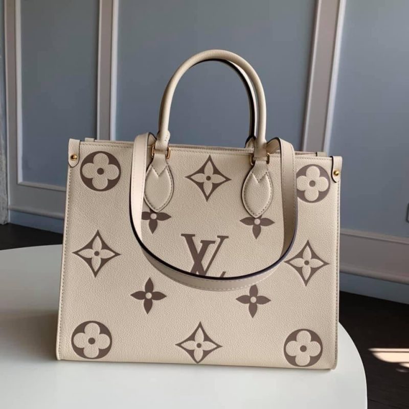 Louis Vuitton Bicolor OnTheGo PM Bag - Image 8