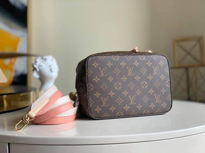 Louis Vuitton NeoNoe MM Bag - Image 6