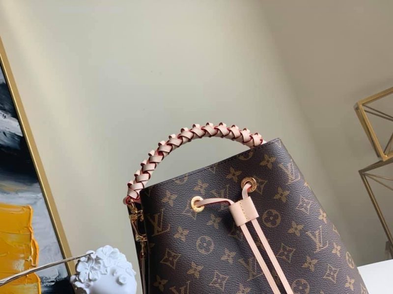 Louis Vuitton NeoNoe MM Bag - Image 4