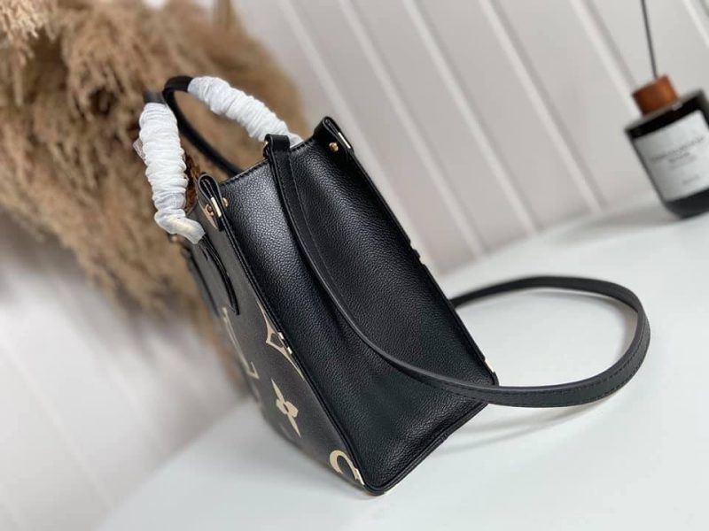 Louis Vuitton OnTheGo MM Tote Bag - Image 6