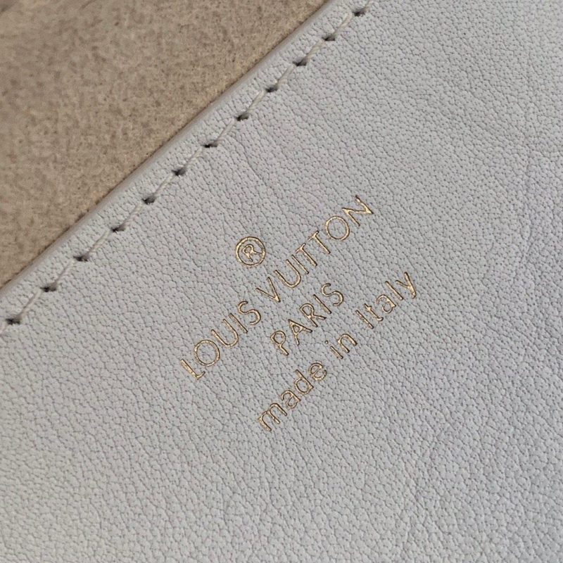 Louis Vuitton New Wave Multi Pochette Bag - Image 7