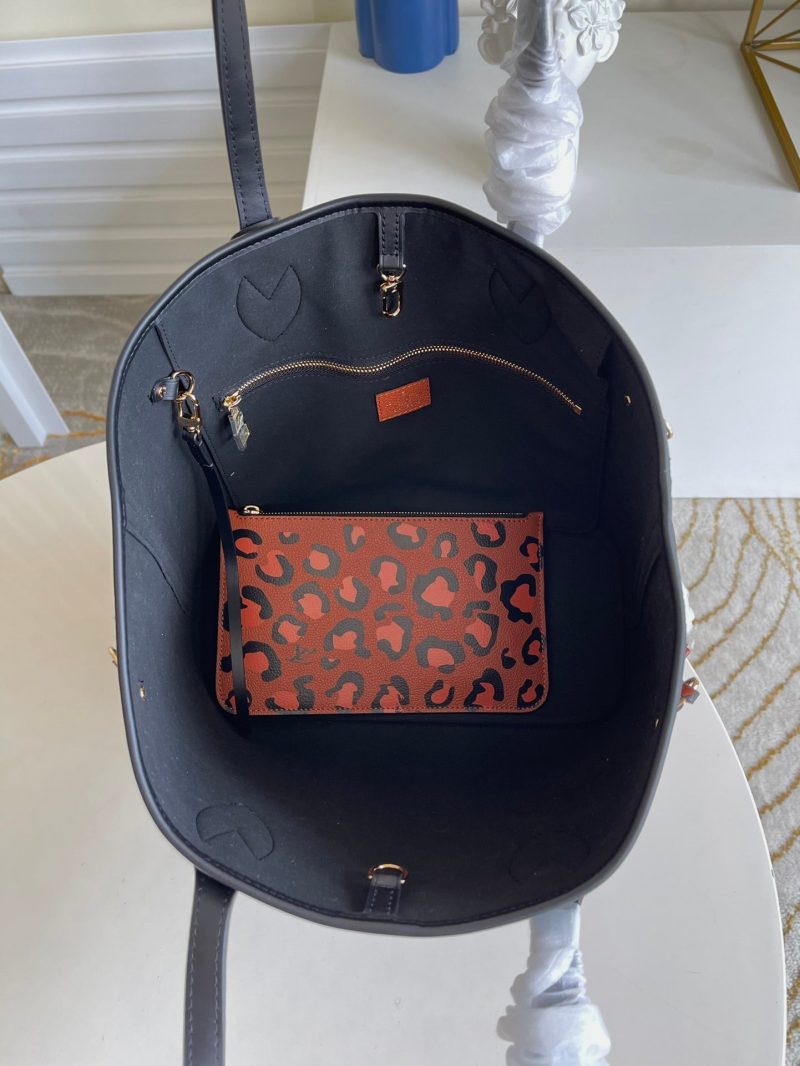 Louis Vuitton Neverfull MM Bag - Image 6