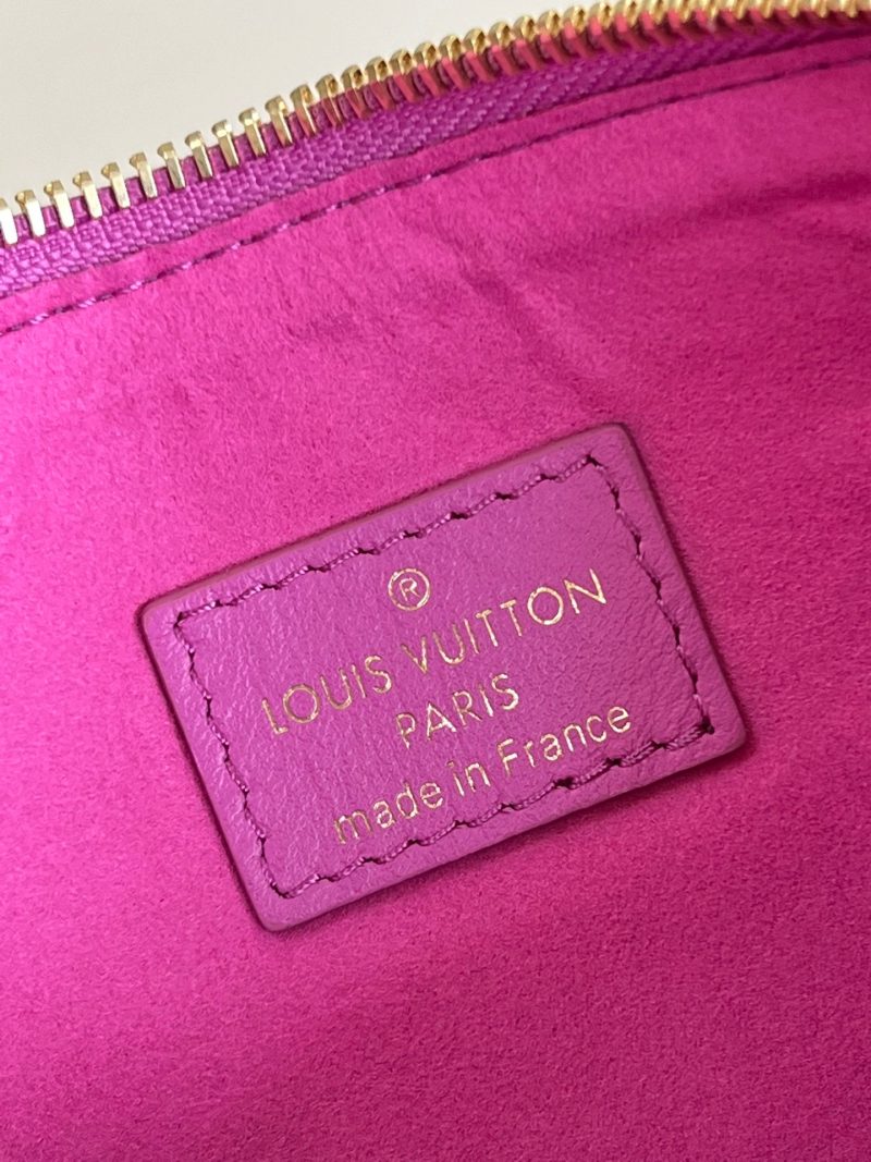 Louis Vuitton Coussin BB Bag - Image 7