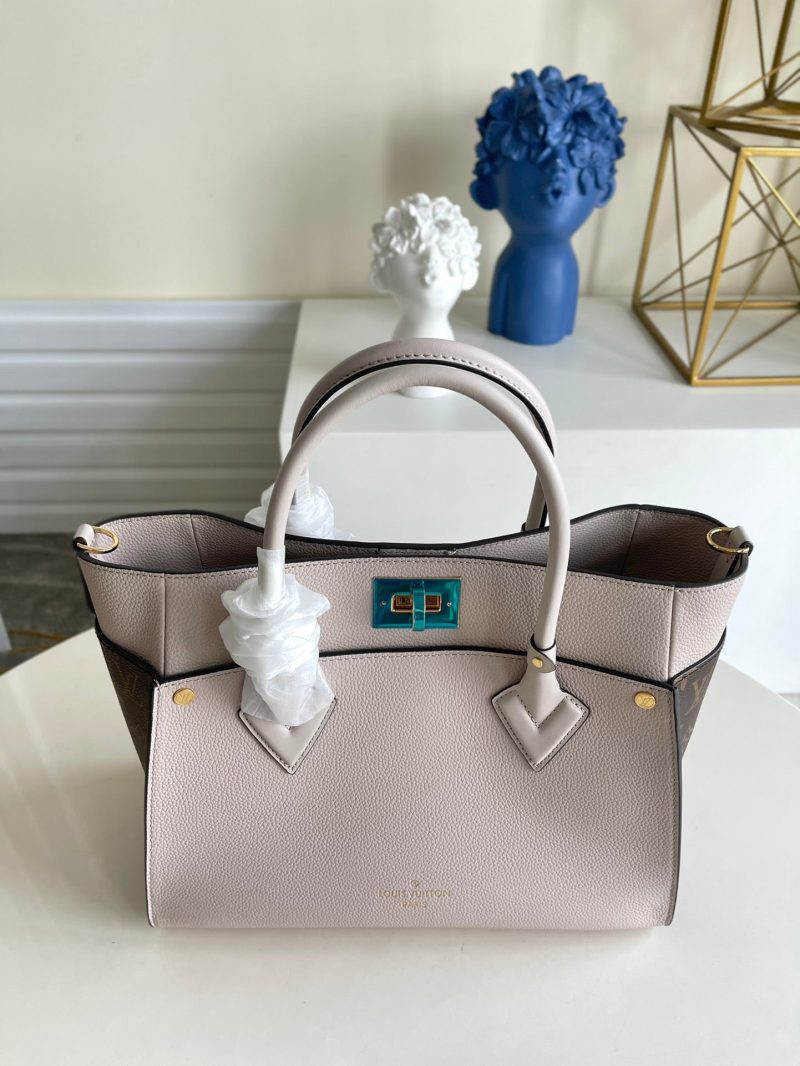 Louis Vuitton On My Side MM Bag - Image 4
