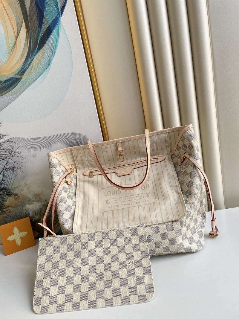 Louis Vuitton Neverfull MM  Tote Bag - Image 5