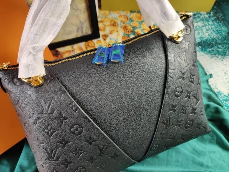 Louis Vuitton V Tote BB Bag - Image 4
