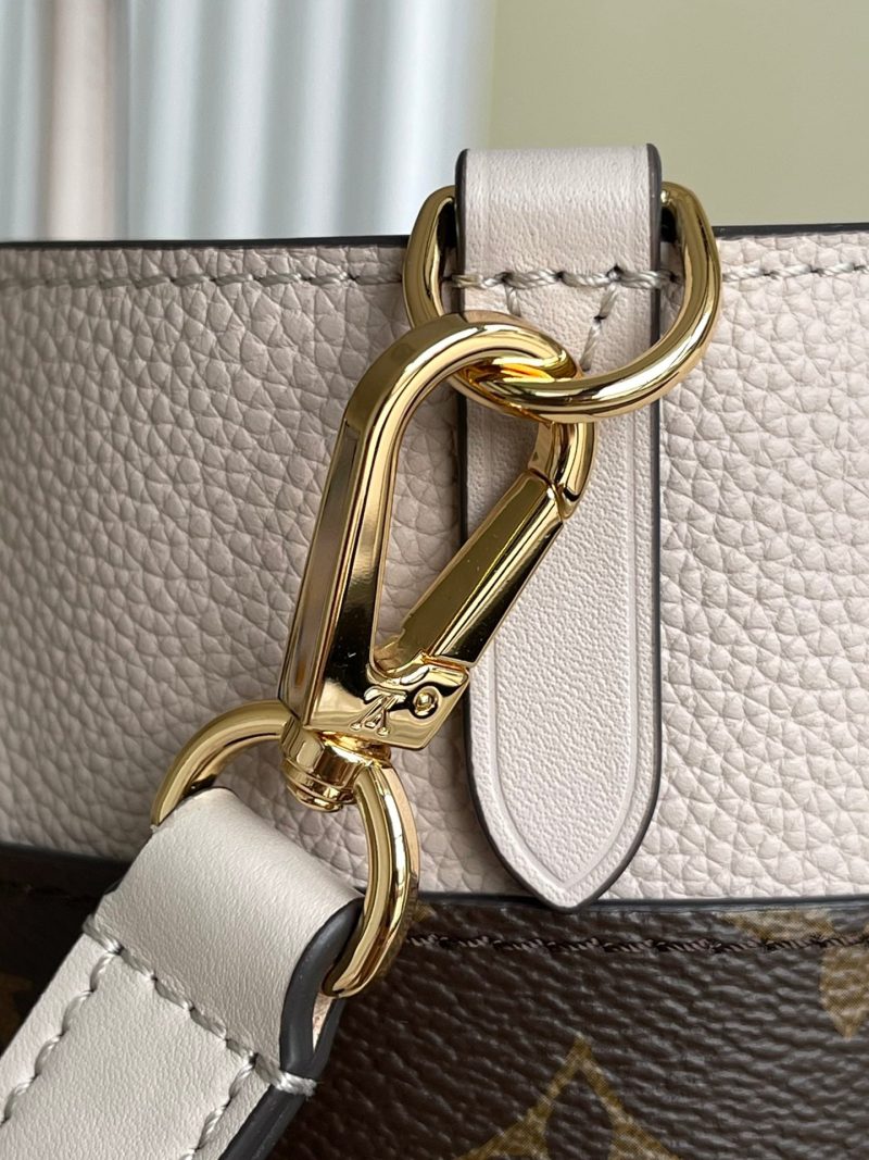Louis Vuitton On My Side MM Bag - Image 5