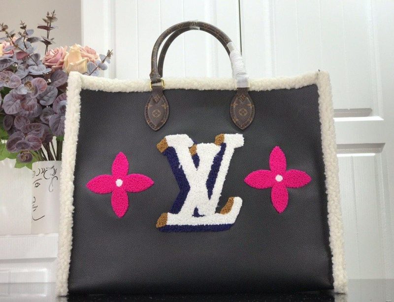 Louis Vuitton OnTheGo GM Tote Bag - Image 9