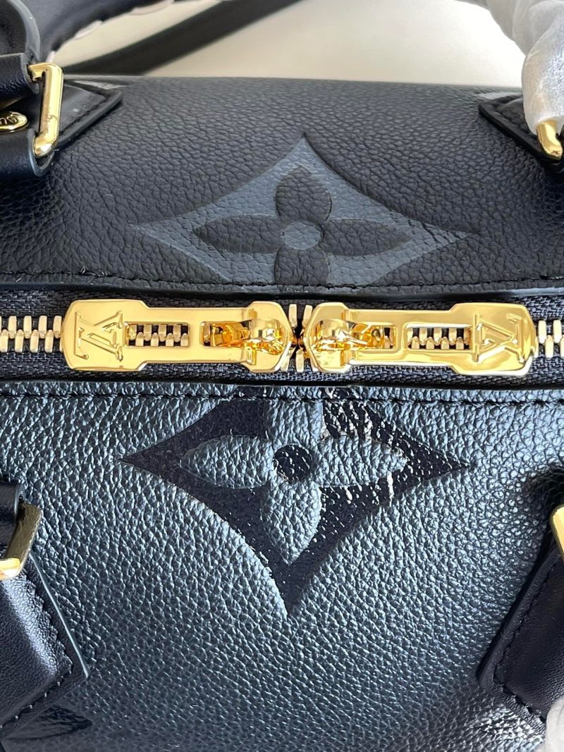 Louis Vuitton Speedy Bandouliere Bag 25 - Image 7
