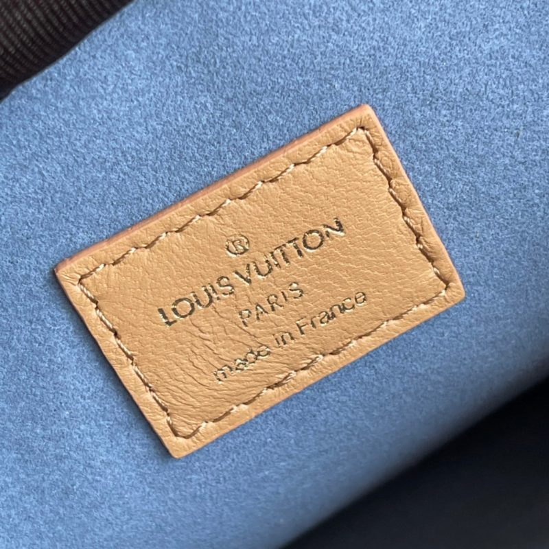 Louis Vuitton Coussin PM Bag - Image 7