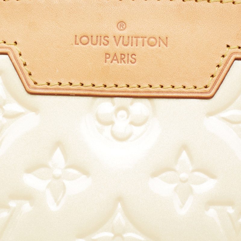 Louis Vuitton Blanc Corail Monogram Vernis Brea GM Bag - Image 5